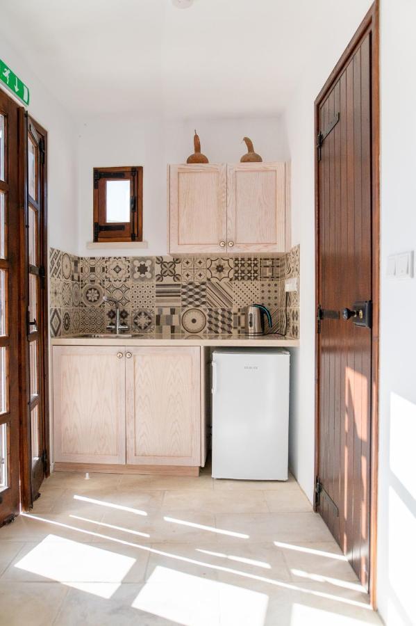 Droshia Traditional Homes, Coco-Mat Full Experience Dhrousha Exterior foto